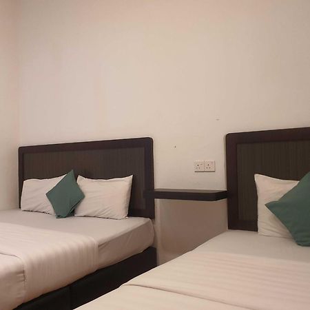 Oyo 91053 Signature Inn Miri Eksteriør bilde