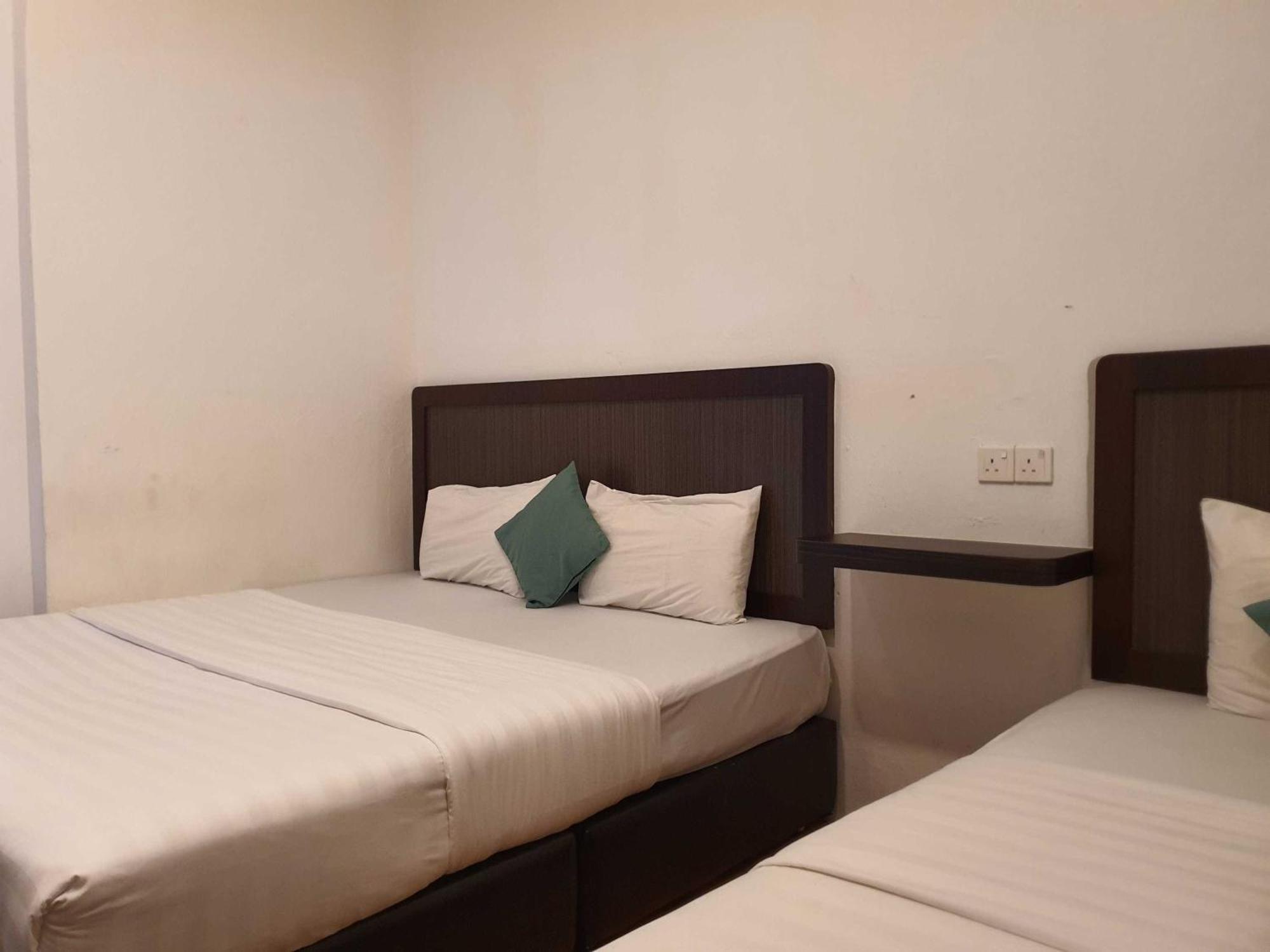 Oyo 91053 Signature Inn Miri Eksteriør bilde