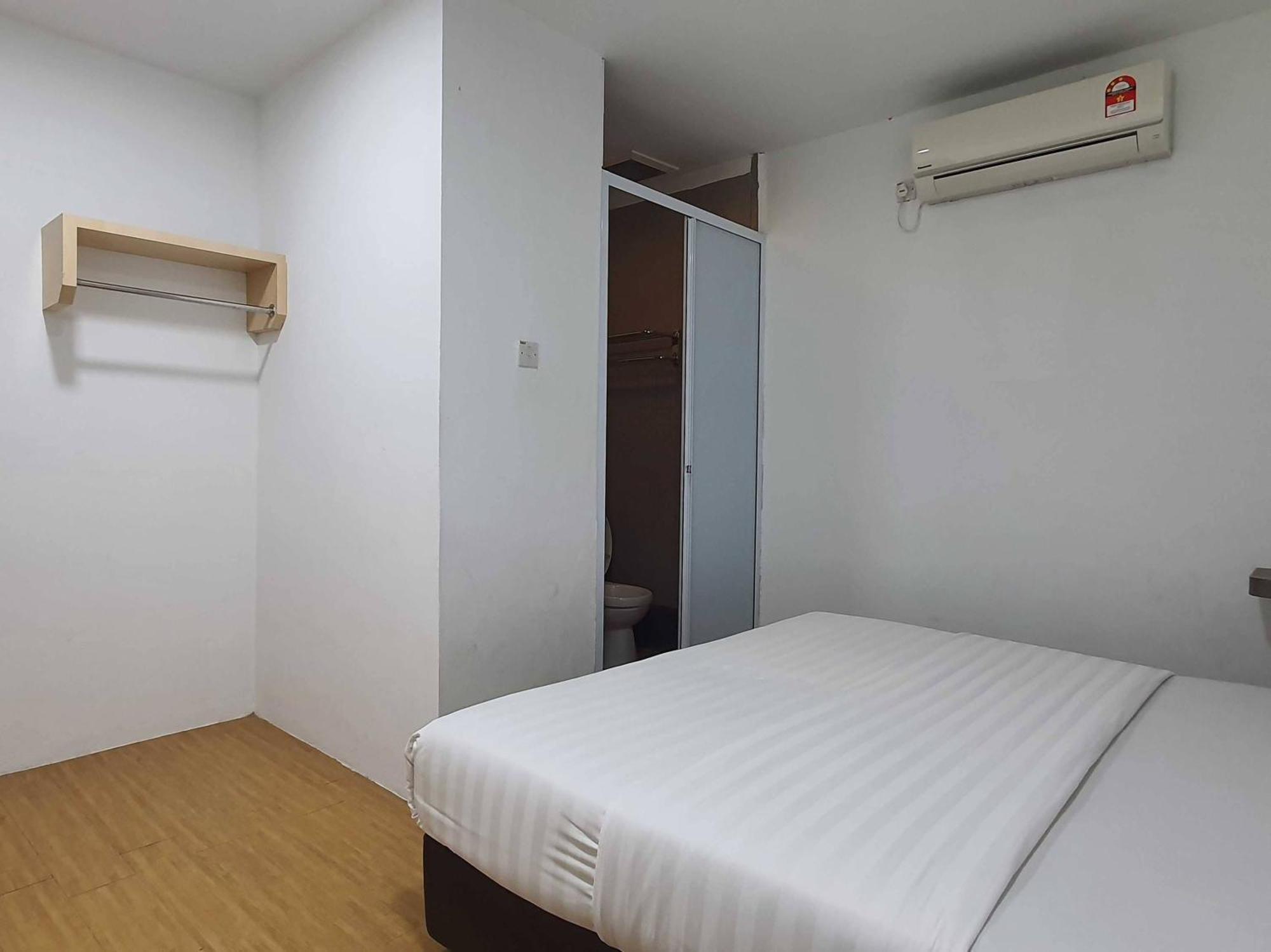 Oyo 91053 Signature Inn Miri Eksteriør bilde