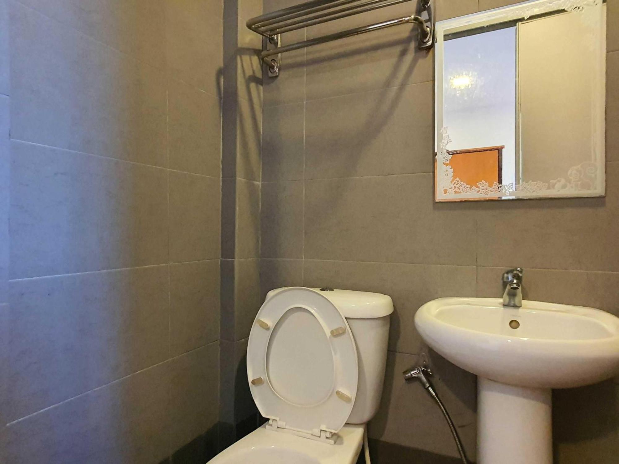 Oyo 91053 Signature Inn Miri Eksteriør bilde