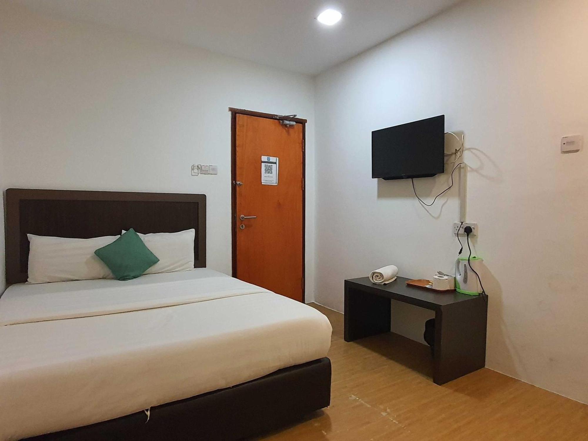 Oyo 91053 Signature Inn Miri Eksteriør bilde